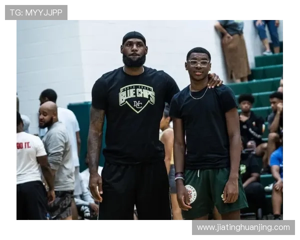 布朗尼坦言上场机会有限期待通过努力防守赢得更多信任与时间