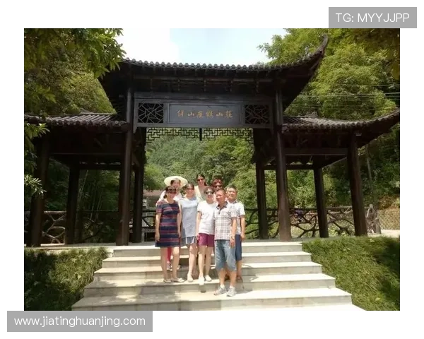 小桥背靠背谈心态调整放下当下结果为明天比赛全力以赴